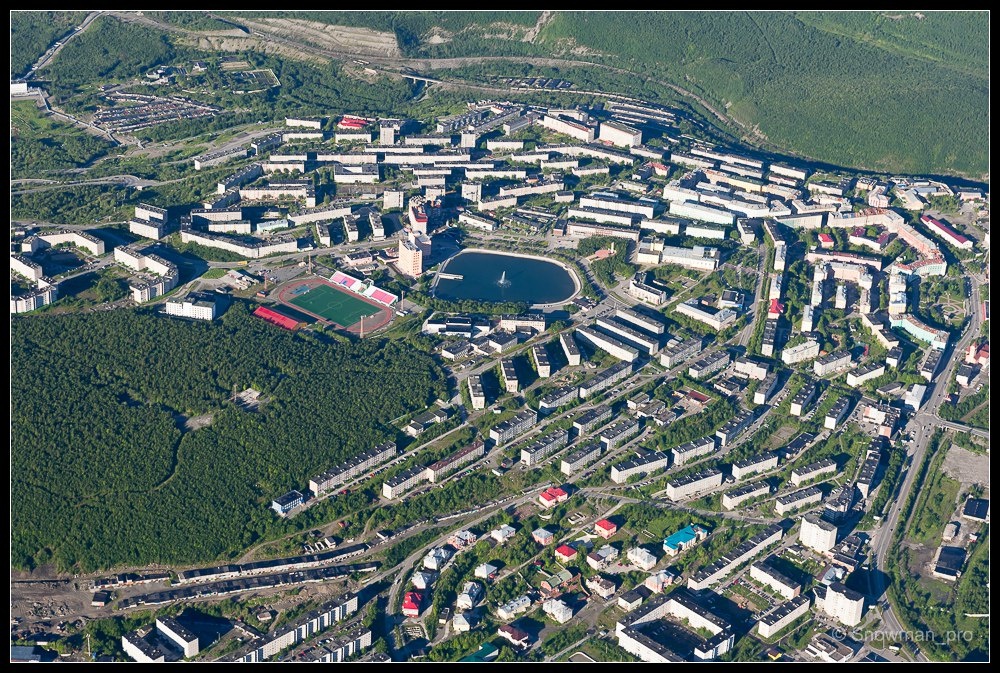 Город кировск расположенный огэ. Город Кировск Мурманская область. Кировск Апатиты Хибины. Население города Кировск Мурманской области. Кировск Мурманская область с высоты птичьего полета.